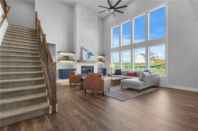 $888,245 | 13512 Terrace Park Drive, Parkville, MO 64152