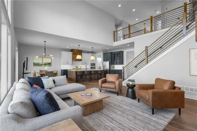 $888,245 | 13512 Terrace Park Drive, Parkville, MO 64152