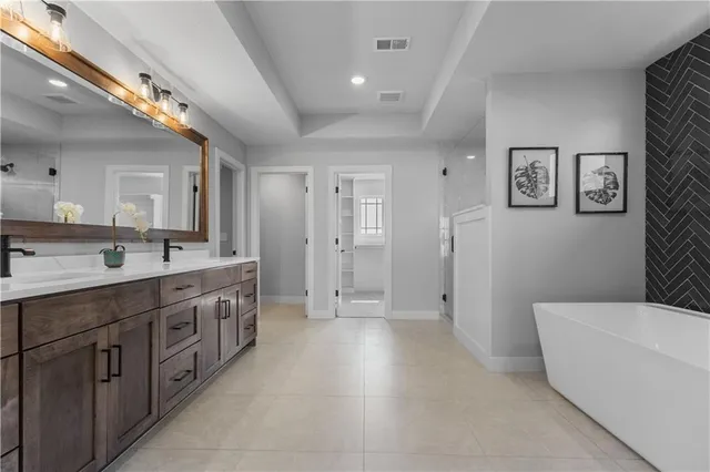 $888,245 | 13512 Terrace Park Drive, Parkville, MO 64152