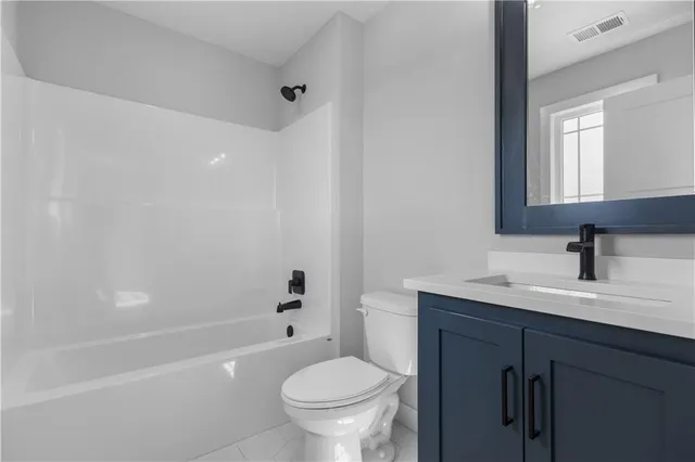 $888,245 | 13512 Terrace Park Drive, Parkville, MO 64152