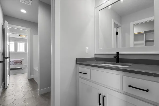 $888,245 | 13512 Terrace Park Drive, Parkville, MO 64152