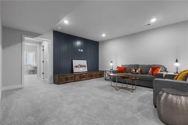 $888,245 | 13512 Terrace Park Drive, Parkville, MO 64152