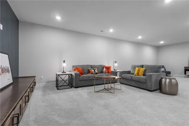 $888,245 | 13512 Terrace Park Drive, Parkville, MO 64152