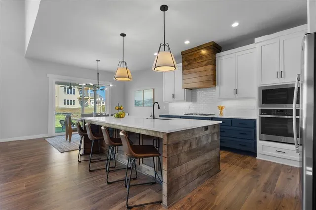 $888,245 | 13512 Terrace Park Drive, Parkville, MO 64152