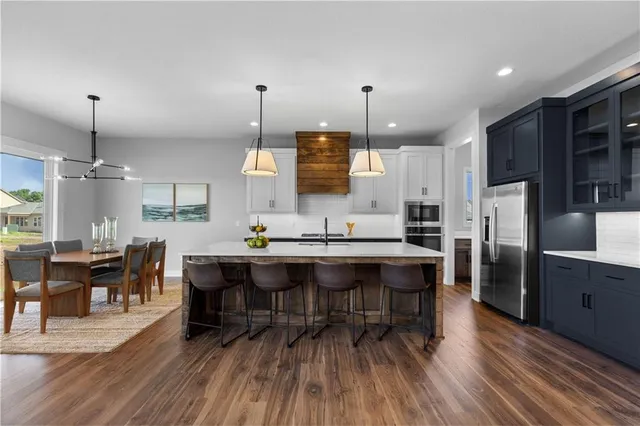 $888,245 | 13512 Terrace Park Drive, Parkville, MO 64152