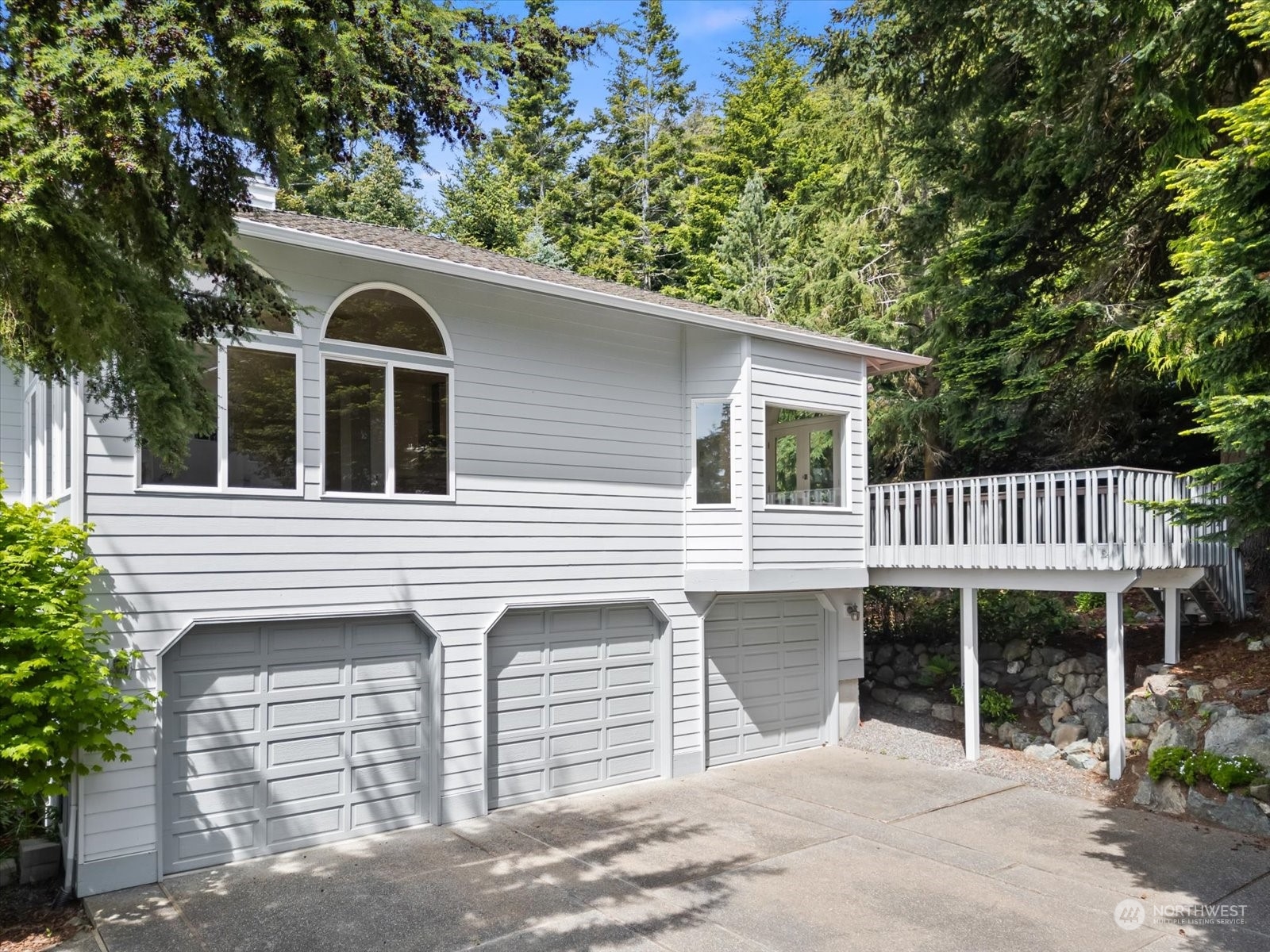 4191 Islander Way Anacortes, WA 98221 - Photo 28 of 40 a house with a outdoor space
