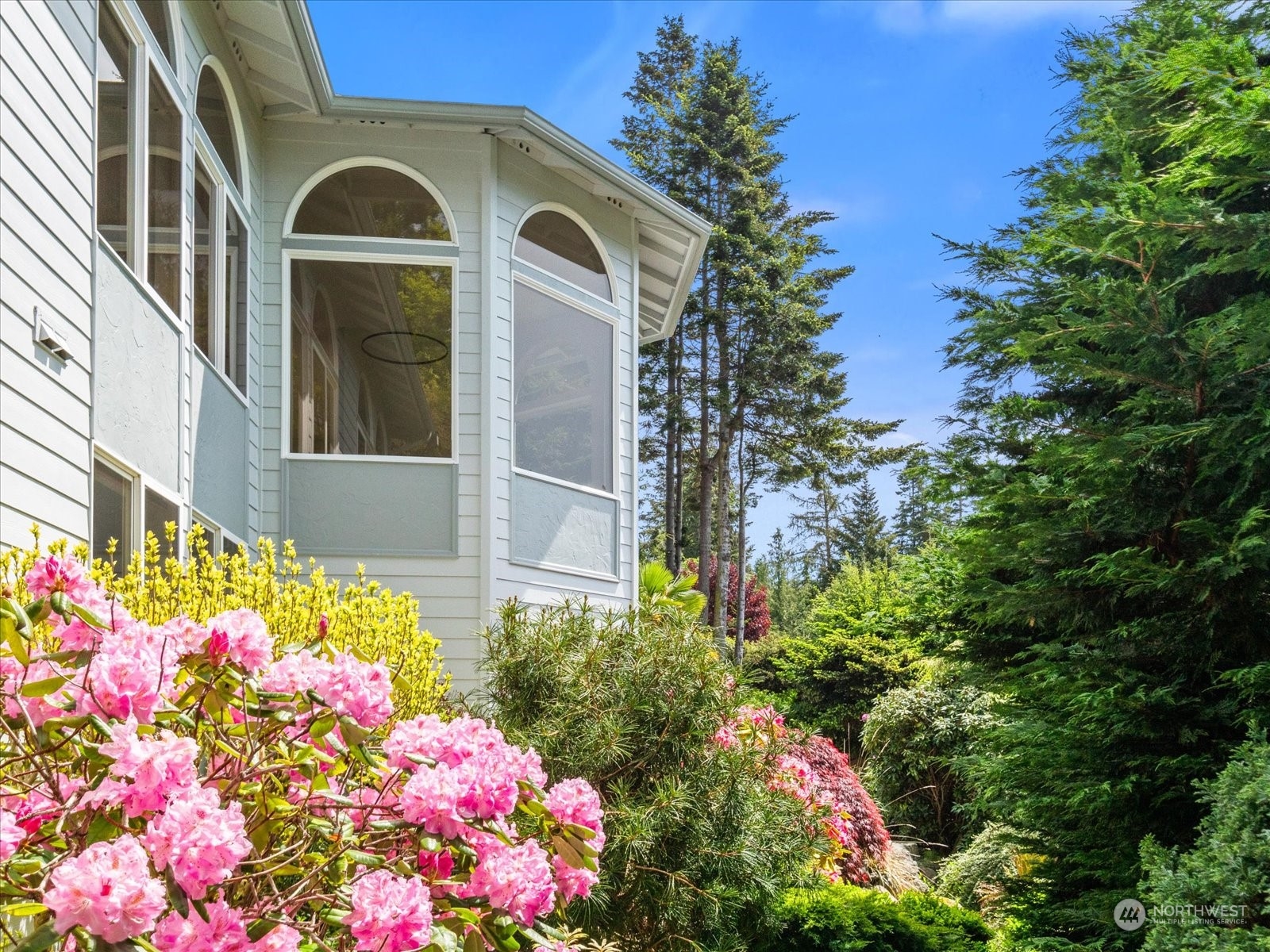4191 Islander Way Anacortes, WA 98221 - Photo 31 of 40 a front view of a house