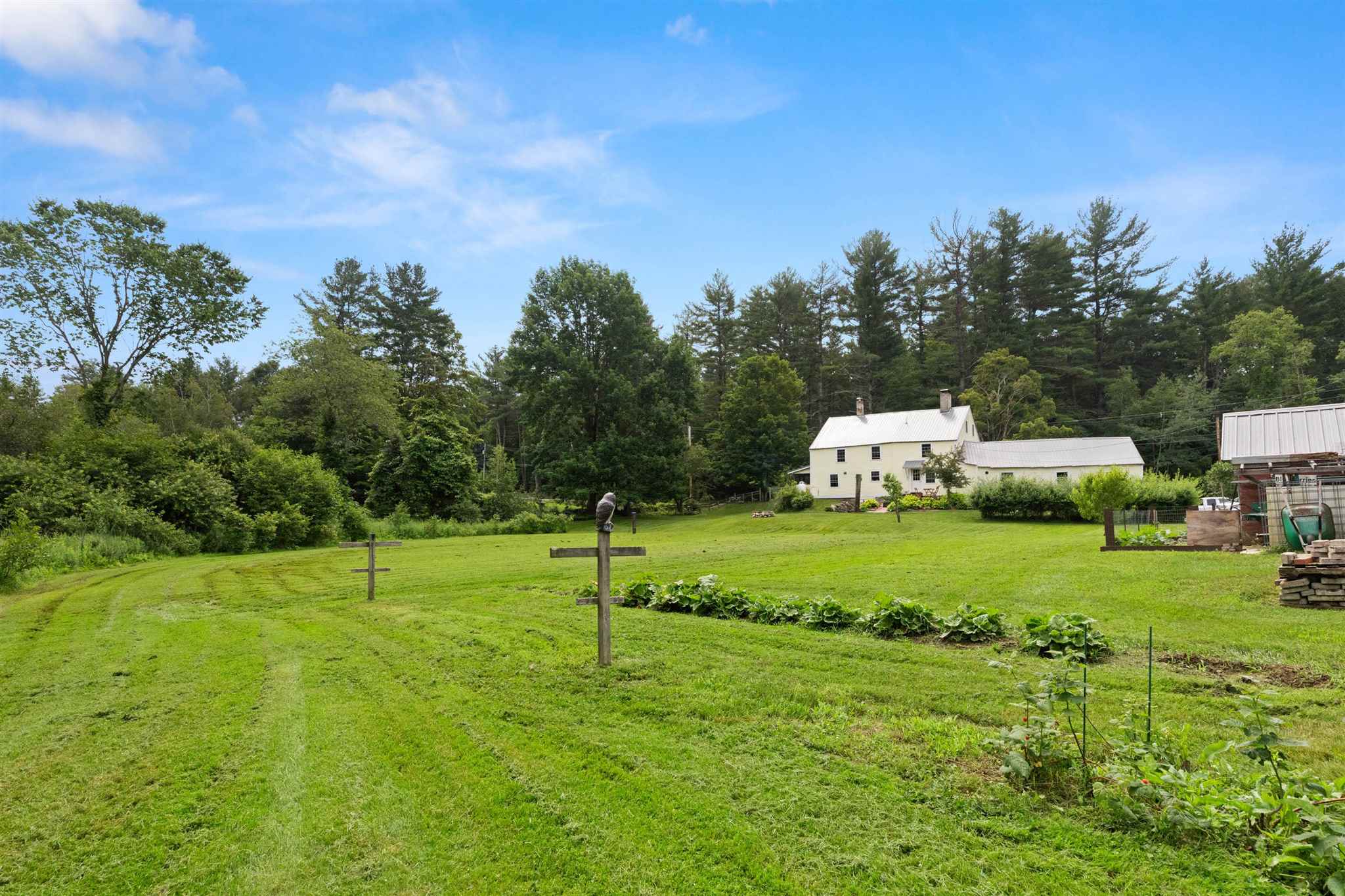 38 N Road Sandown, NH 03873 - Photo 4 of 40