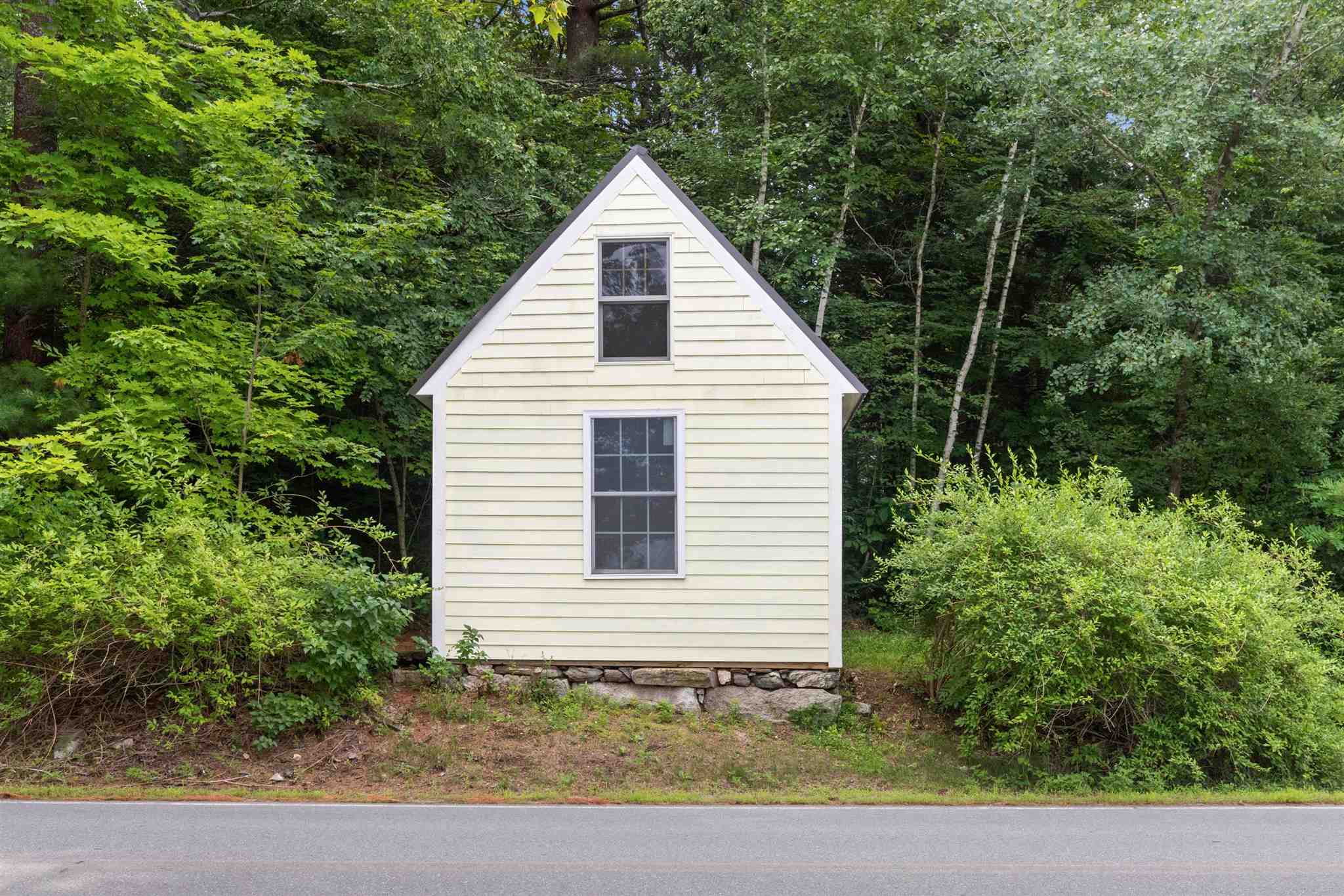 38 N Road Sandown, NH 03873 - Photo 7 of 40