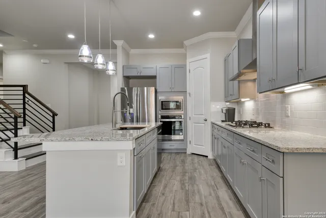 $3,000 | 11158 Vance Jackson Road, Unit 4, San Antonio, TX 78230