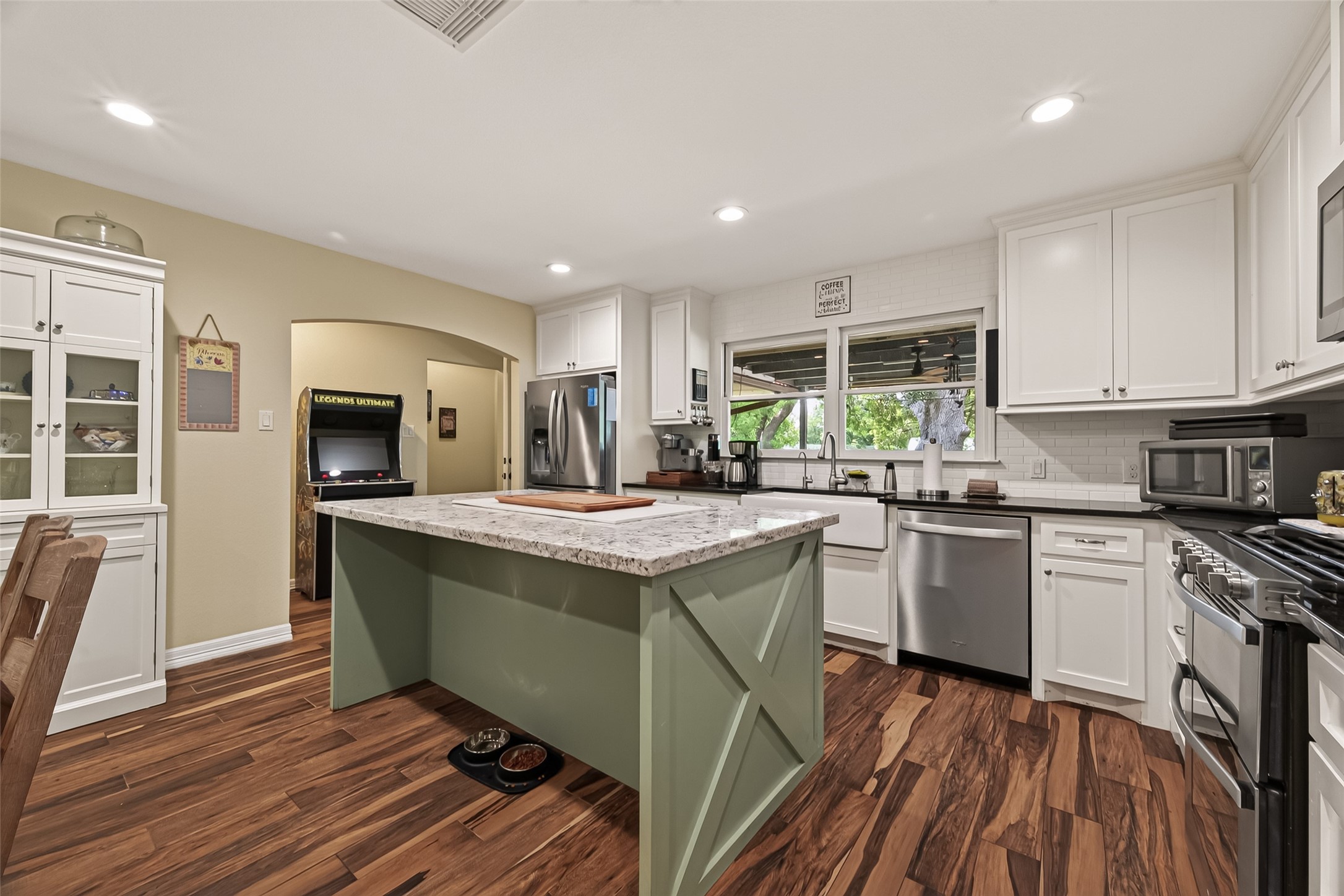 5606 Highland Road Santa Fe, TX 77517 - Photo 11 of 47 Gallery Image 11