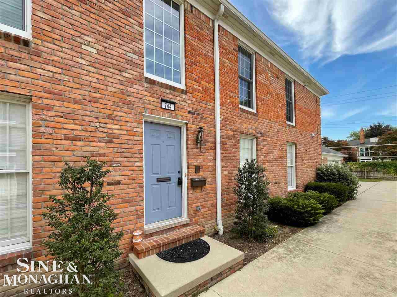 744 Trombley Road Grosse Pointe Park, MI 48230 - Photo 3 of 32