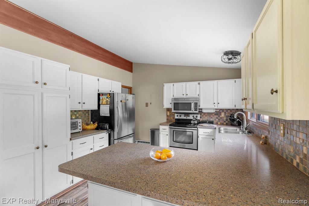 12980 Metcalf Road Yale, MI 48097 - Photo 19 of 33