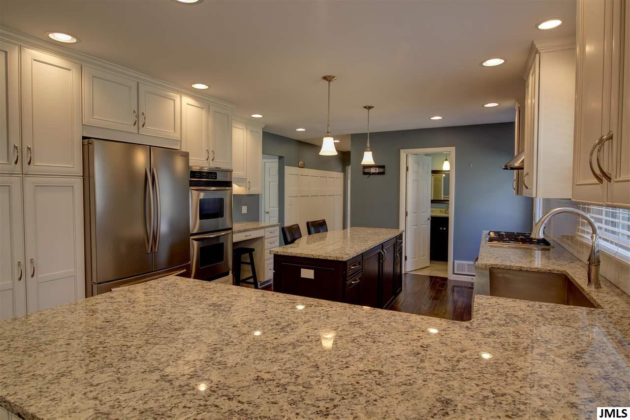 1724 Maybrook Road Jackson, MI 49203 - Photo 12 of 36 Photo 12