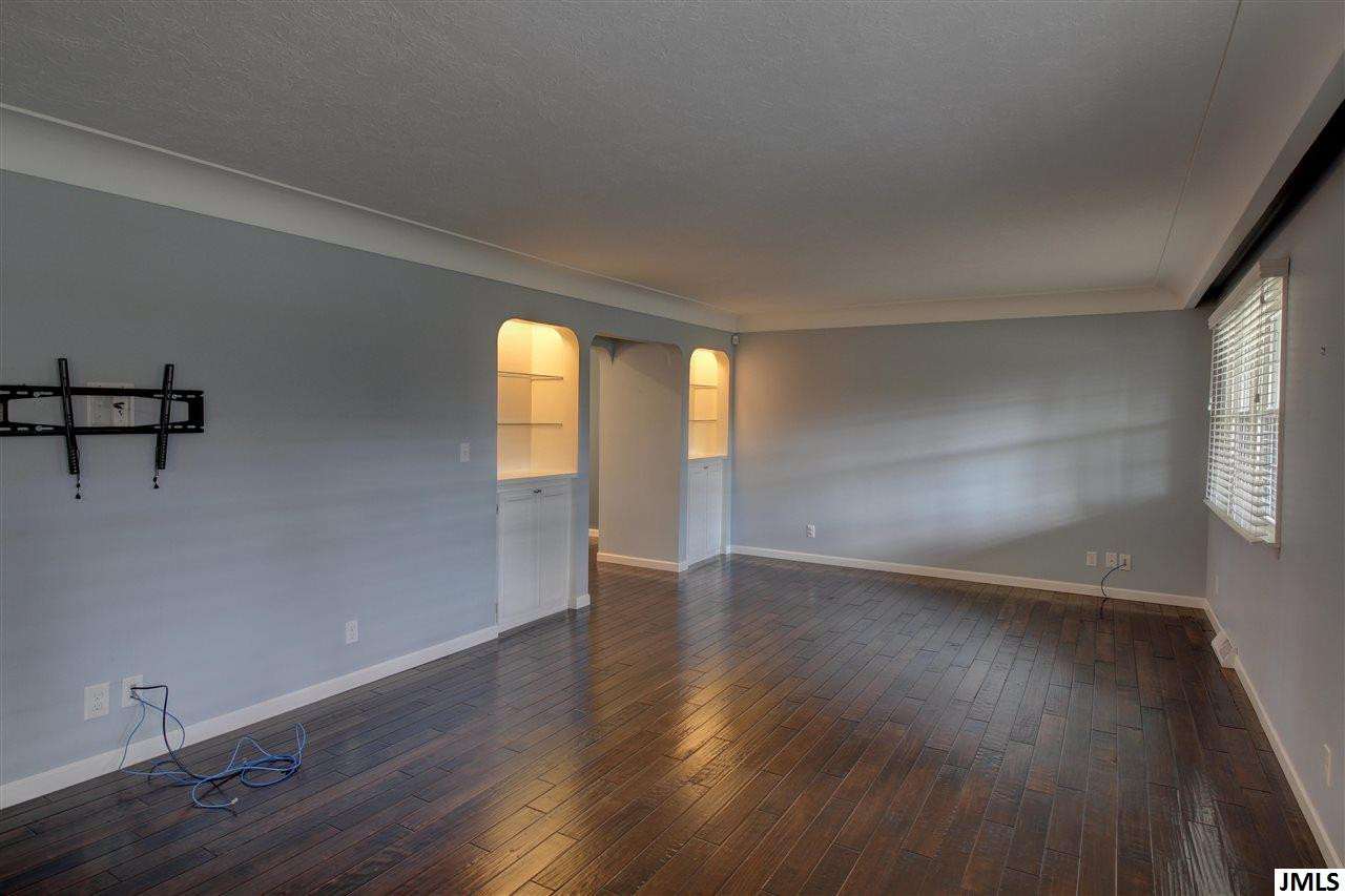 1724 Maybrook Road Jackson, MI 49203 - Photo 3 of 36 Photo 3