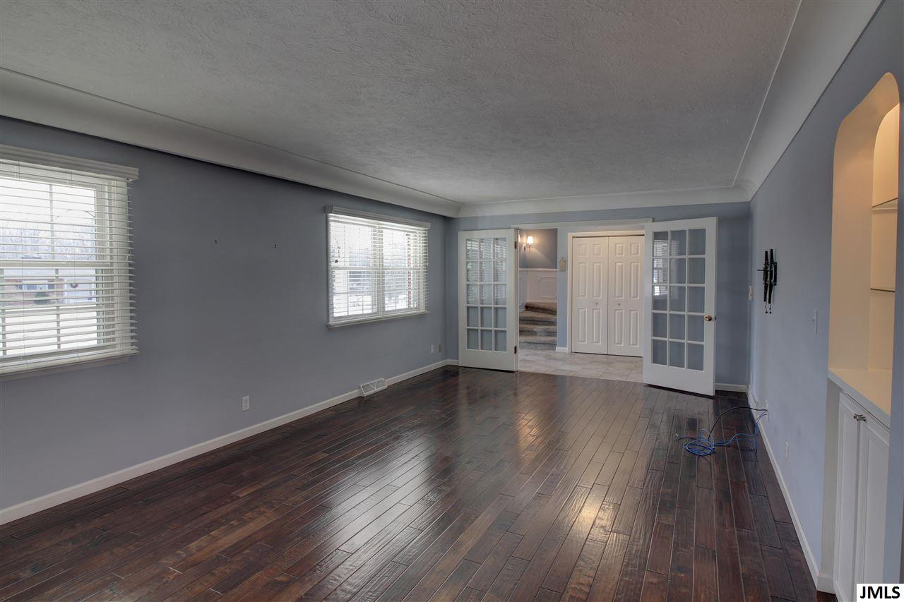 1724 Maybrook Road Jackson, MI 49203 - Photo 5 of 36 Photo 5