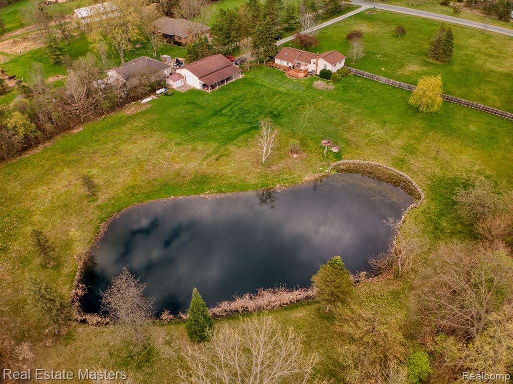 8187 Elms Road Flushing, MI 48433 - Photo 31 of 34