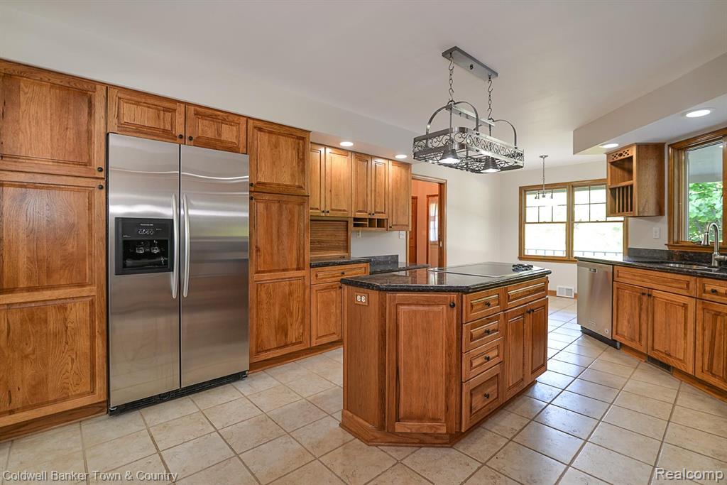2319 East Coon Lake Road Howell, MI 48843 - Photo 14 of 31