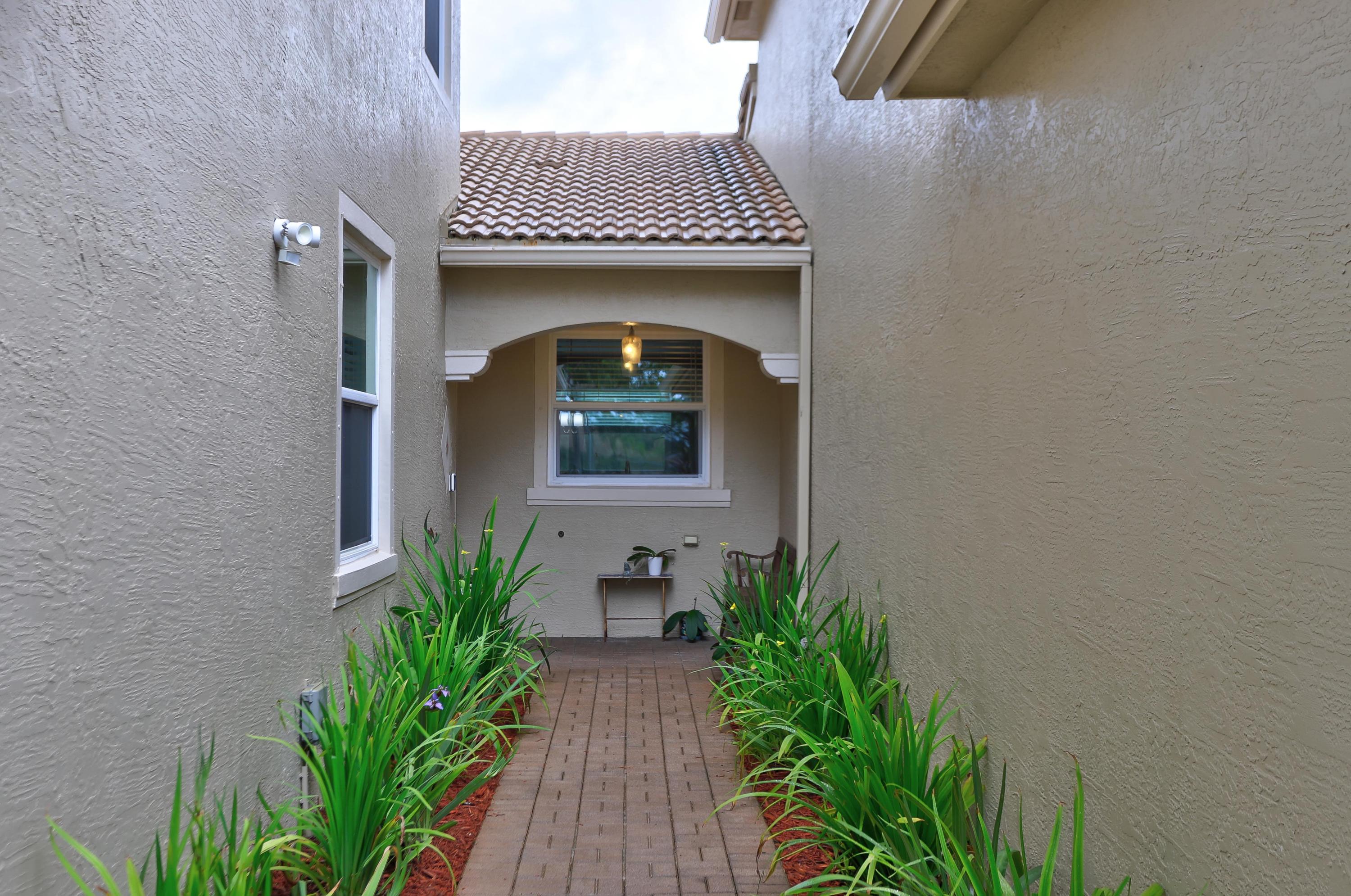 8564 Lineyard Cay West Palm Beach, FL 33411 - Photo 3 of 56 IMG_5429_30_31_32_33