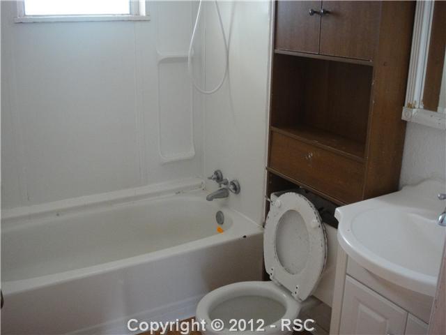 609 Huron Road Colorado Springs, CO 80910 - Photo 4 of 11 Gallery Image 4