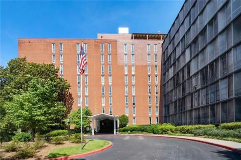$320,000 | 3060 Pharr Ct N Northwest, Unit 615, Atlanta, GA 30305