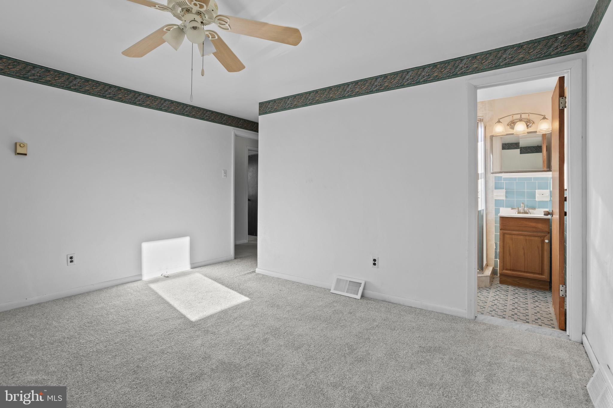 18 Cobblestone Lane Aston, PA 19014 - Photo 24 of 36 Main Bedroom