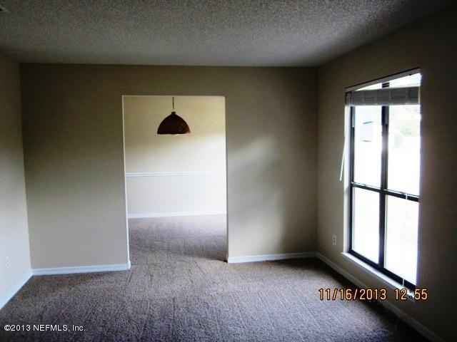 8302 Staghorn Road Jacksonville, FL 32244 - Photo 3 of 13 living room