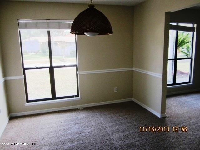 8302 Staghorn Road Jacksonville, FL 32244 - Photo 4 of 13 dining room