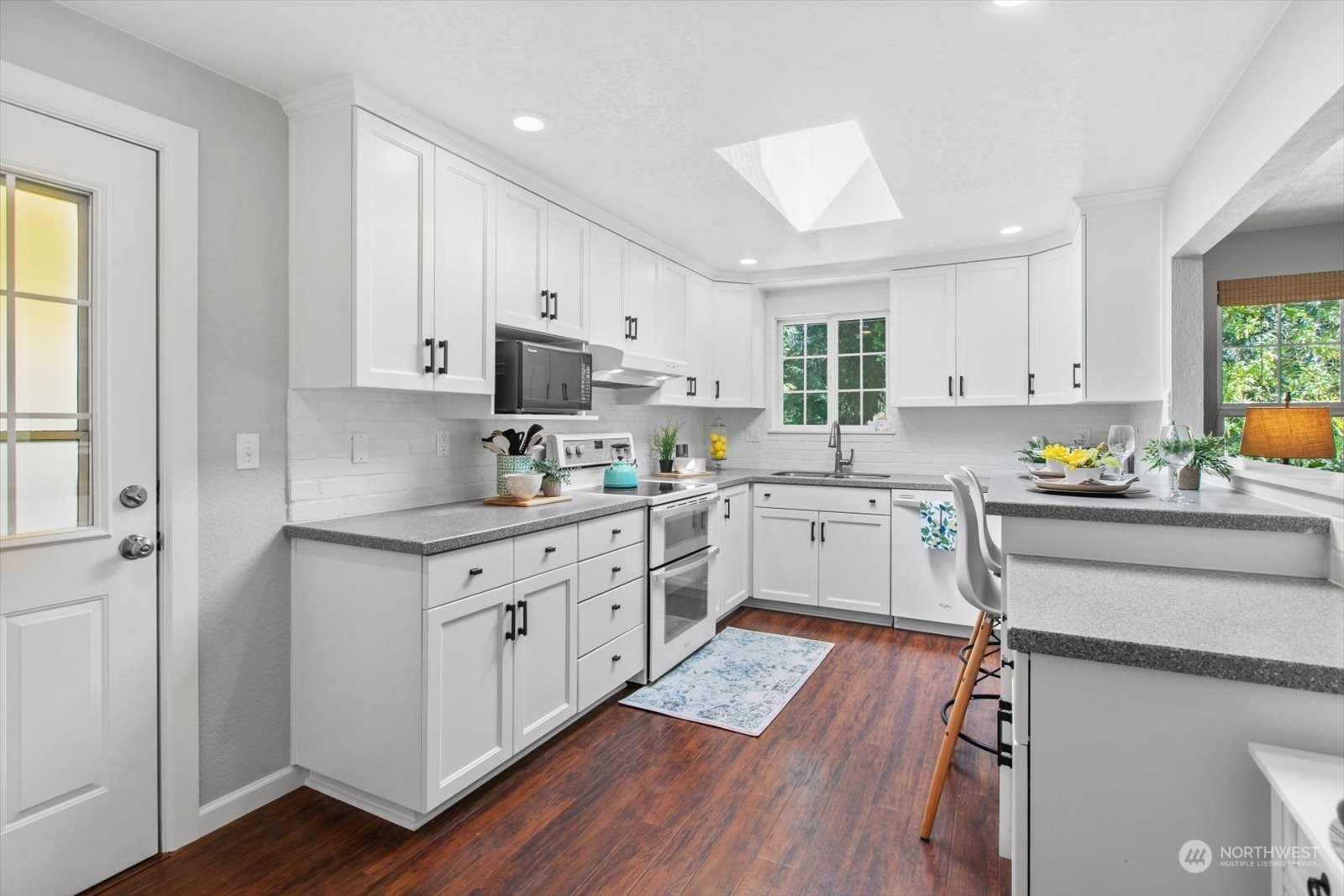 16905 17th Avenue Southeast Bothell, WA 98012 - Photo 9 of 40 Gallery Image 9