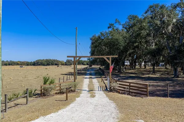 $1,600,000 | 808 Old Welcome Road, Lithia, FL 33547