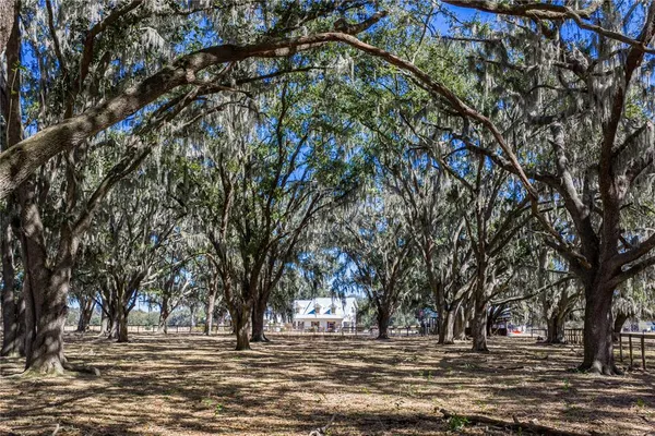 $1,600,000 | 808 Old Welcome Road, Lithia, FL 33547