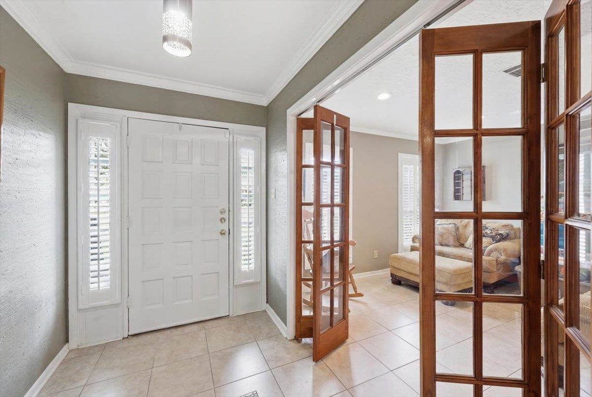 455 Georgetown Street Beaumont, TX 77707 - Photo 2 of 38