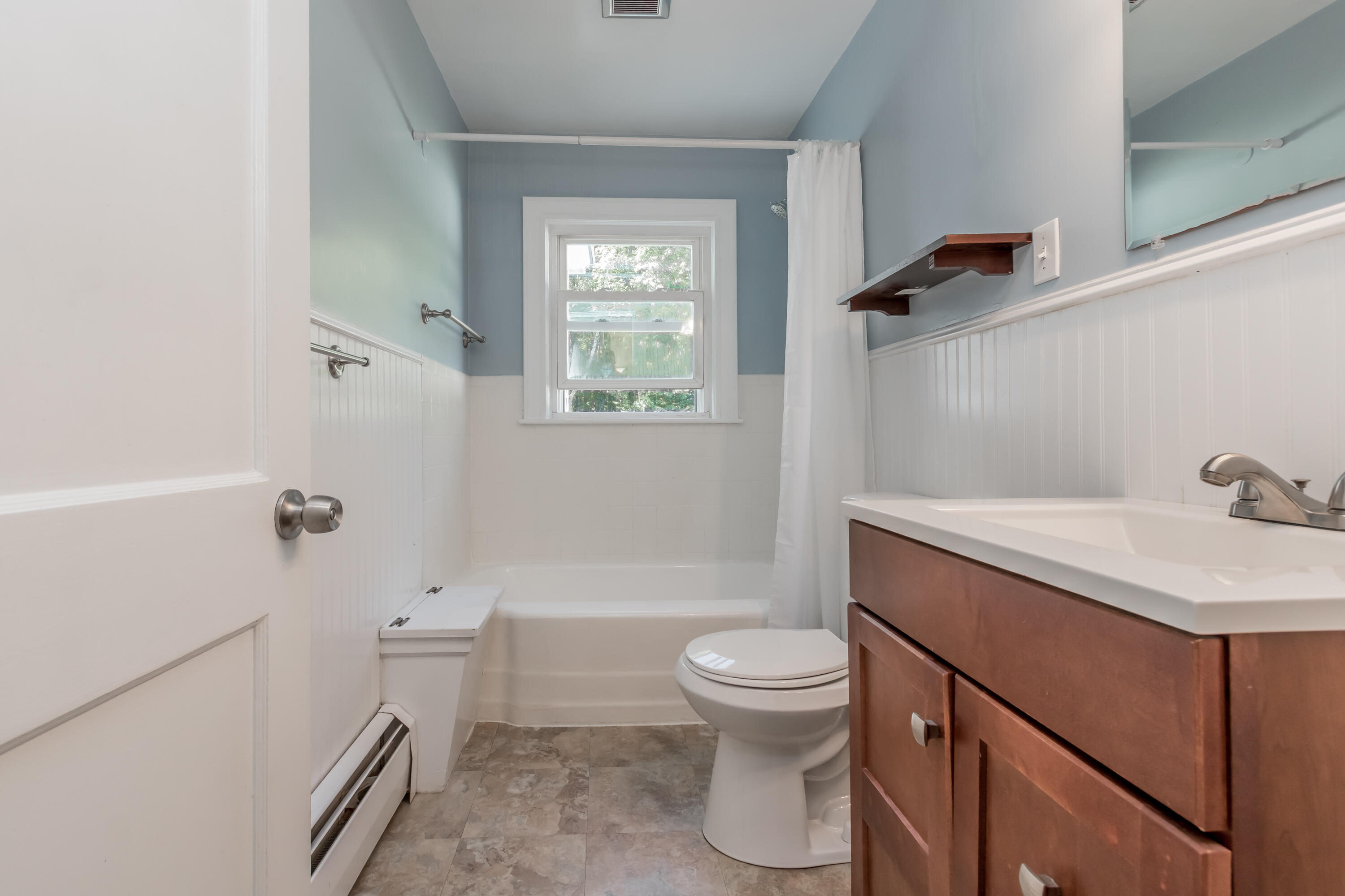 256 Pool Street Biddeford, ME 04005 - Photo 14 of 50 14 First floor bath