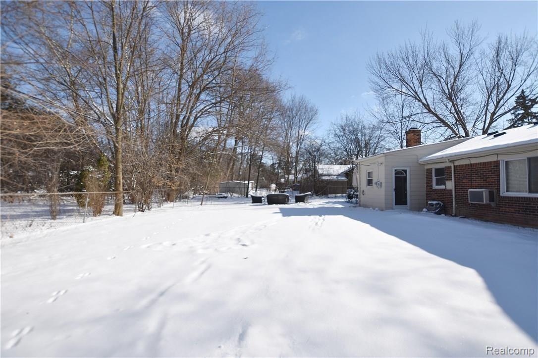 16240 West Thirteen Mile Road Franklin, MI 48025 - Photo 25 of 28 16240 Thirteen Mile Road_25.JPG