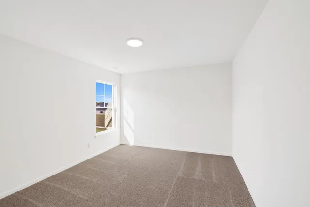 a view of empty room with window