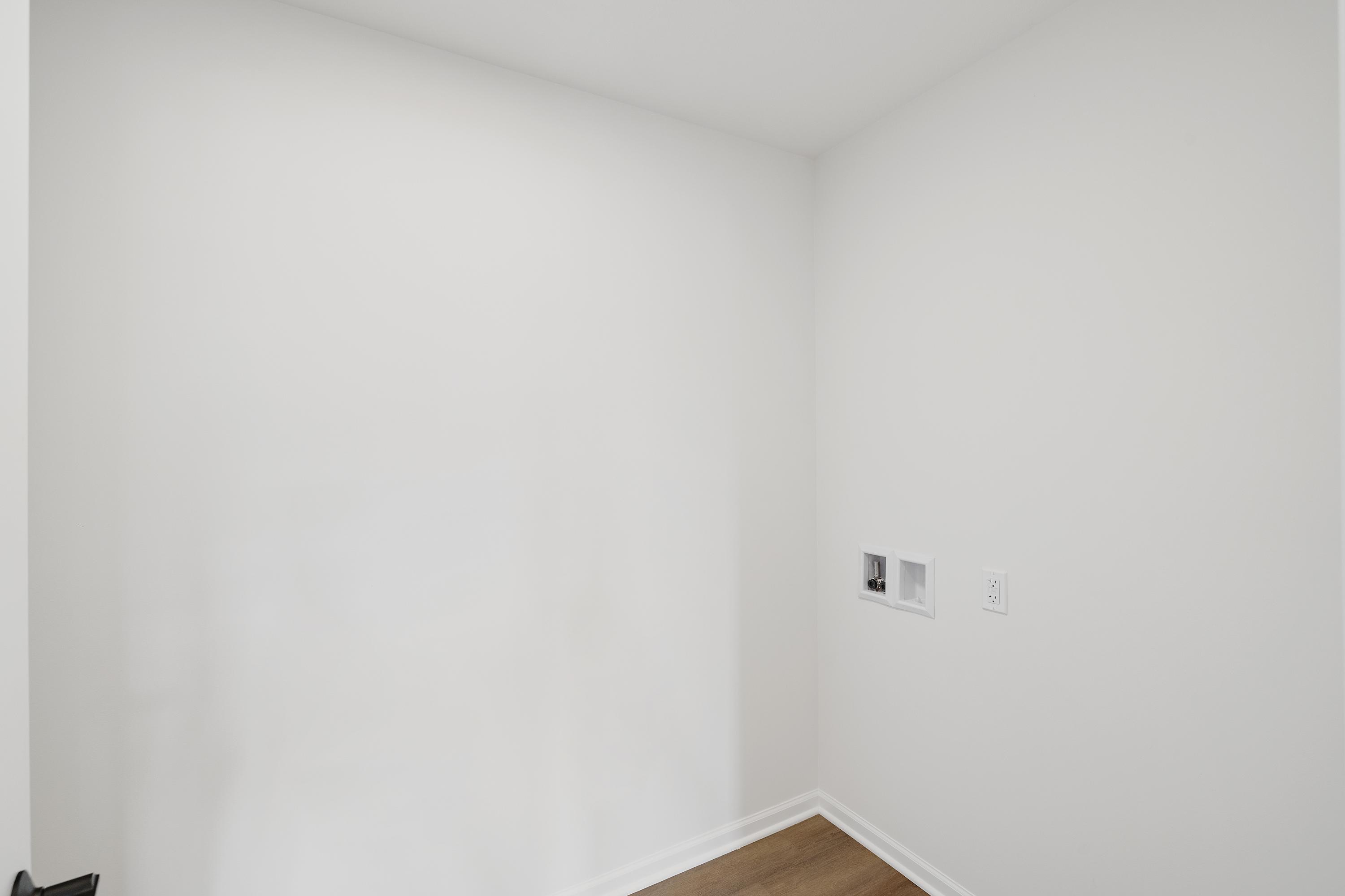 3980 Riverwood Road Valparaiso, IN 46385 - Photo 26 of 28 a small space with a white wall