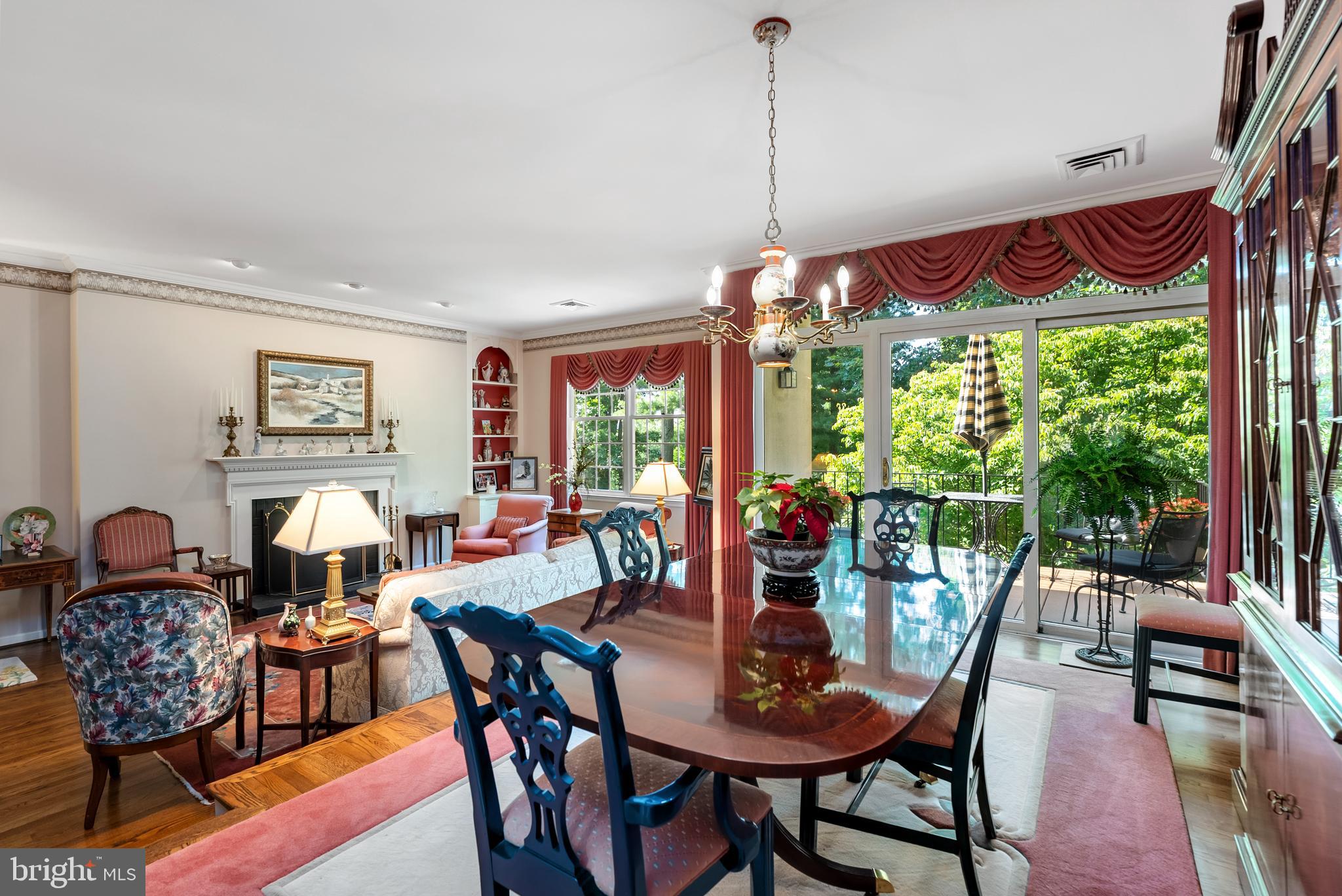 8001 Strauff Road, Unit 19 Baltimore, MD 21204 - Photo 16 of 54 Living/Dining Room Combo