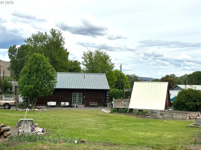 $294,000 | 150 School House Drive, Dayville, OR 97825