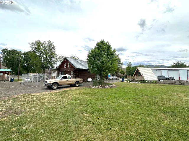 $294,000 | 150 School House Drive, Dayville, OR 97825