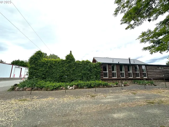 $294,000 | 150 School House Drive, Dayville, OR 97825