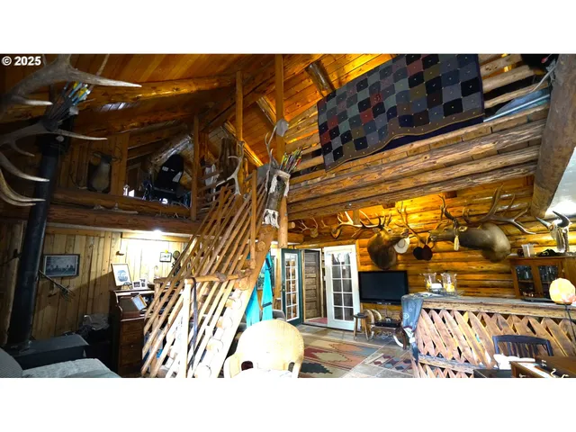 $294,000 | 150 School House Drive, Dayville, OR 97825