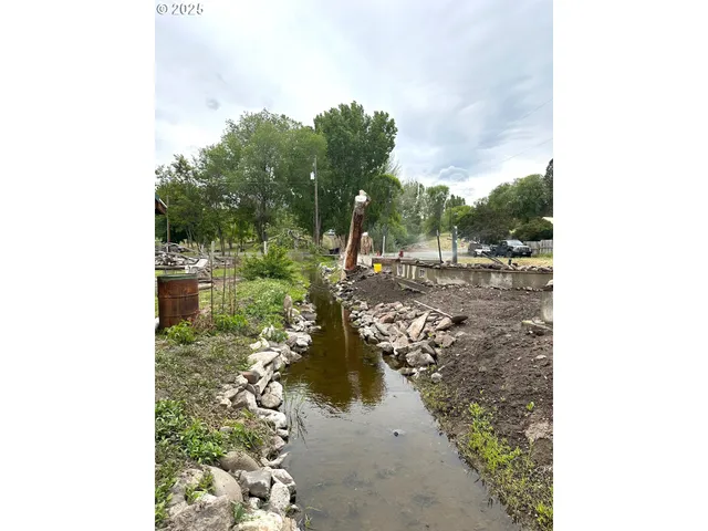 $294,000 | 150 School House Drive, Dayville, OR 97825