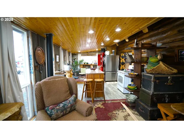 $294,000 | 150 School House Drive, Dayville, OR 97825