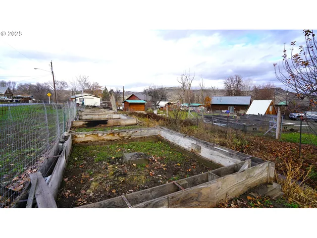 $294,000 | 150 School House Drive, Dayville, OR 97825