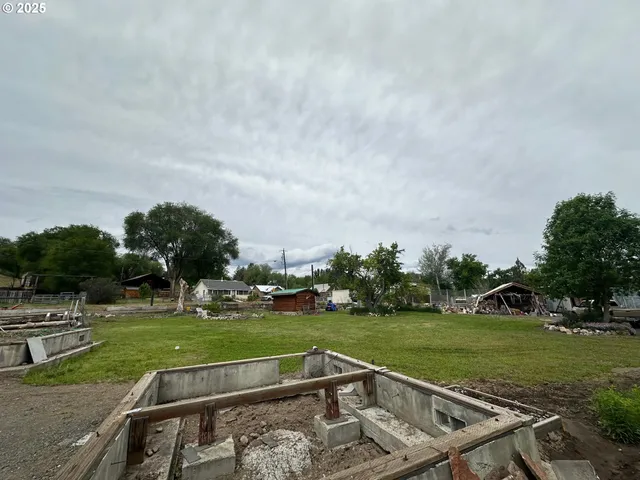 $294,000 | 150 School House Drive, Dayville, OR 97825