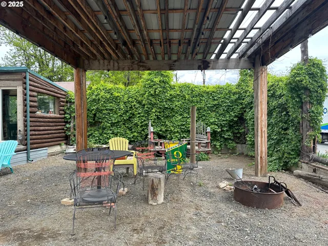 $294,000 | 150 School House Drive, Dayville, OR 97825