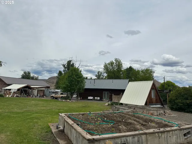 $294,000 | 150 School House Drive, Dayville, OR 97825
