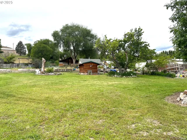 $294,000 | 150 School House Drive, Dayville, OR 97825