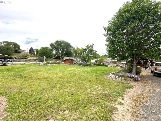 $294,000 | 150 School House Drive, Dayville, OR 97825