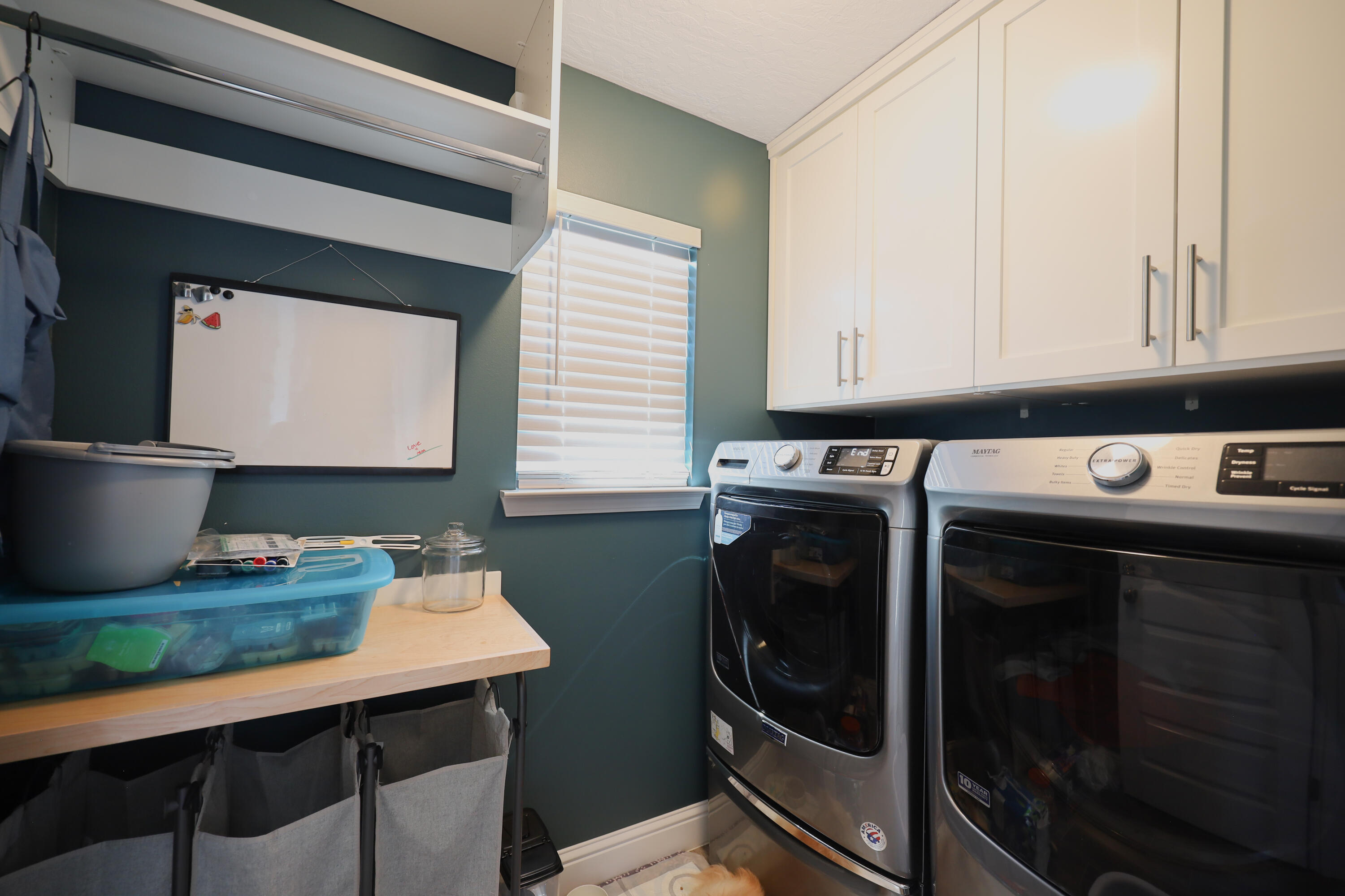 2896 Chancery Lane Crestview, FL 32539 - Photo 28 of 33 a kitchen with a stove microwave and cabinets